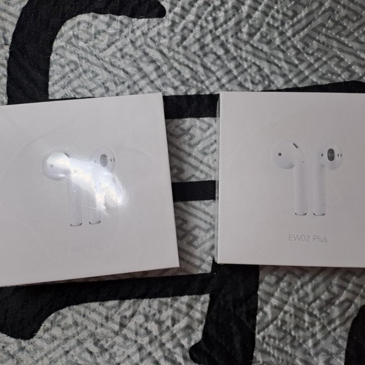 Наушники AirPods Hoco EW02 Plus, запакованные