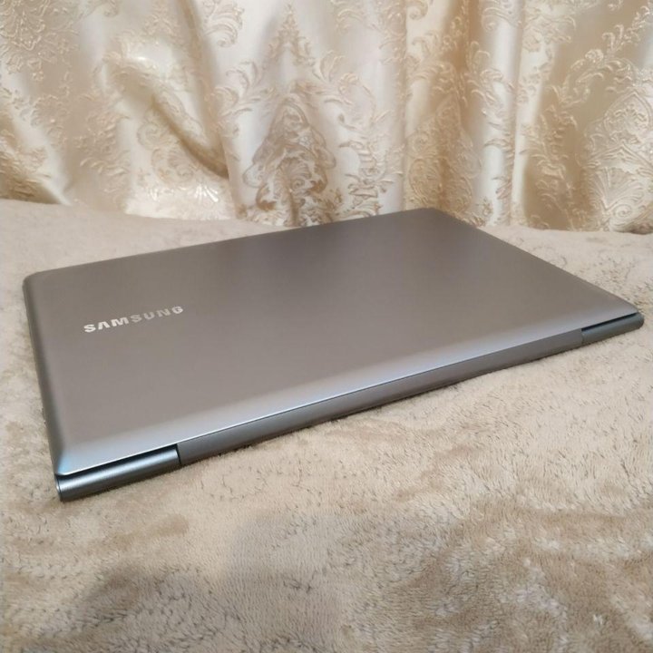 Samsung np530u4c Core i5 3317u