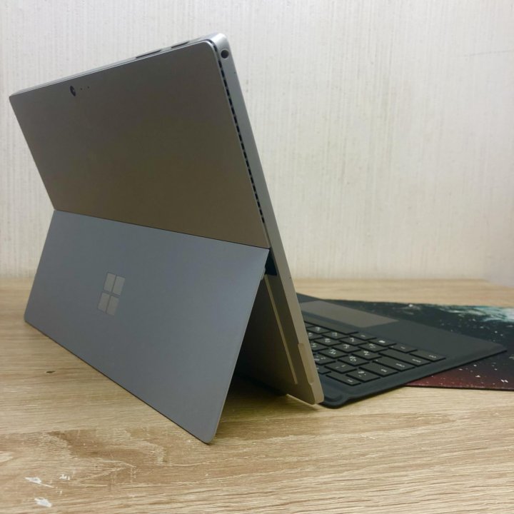 Microsoft surface pro 4/2К экран/i5/SSD-256гб/8гб