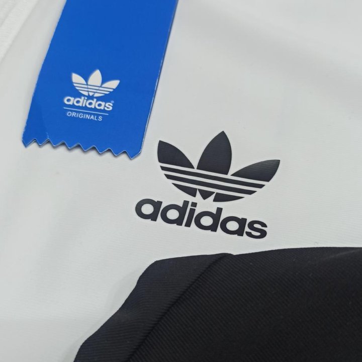 Костюм спортивный Adidas