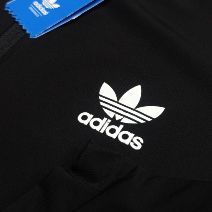 Костюм спортивный Adidas