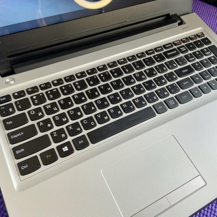 Lenovo Ideapad 300 15.6