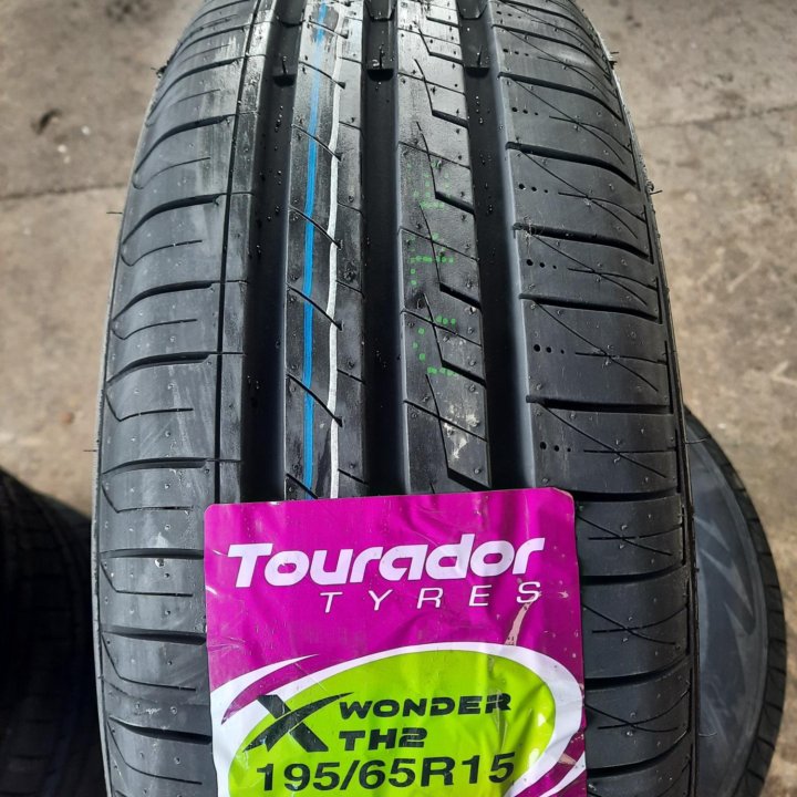 Tourador 195/65/15 новые