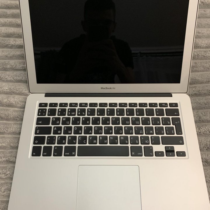 Apple MacBook Air A1466 Early 2015