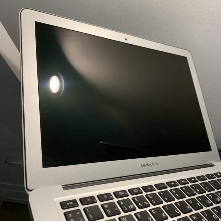 Apple MacBook Air A1466 Early 2015