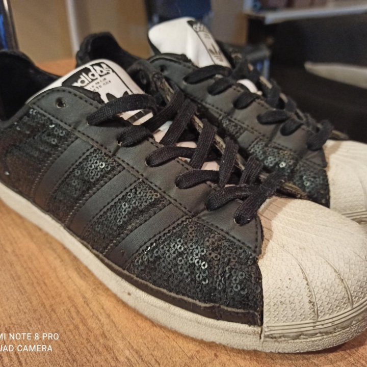 Adidas Superstar оригинал 41-42 размер