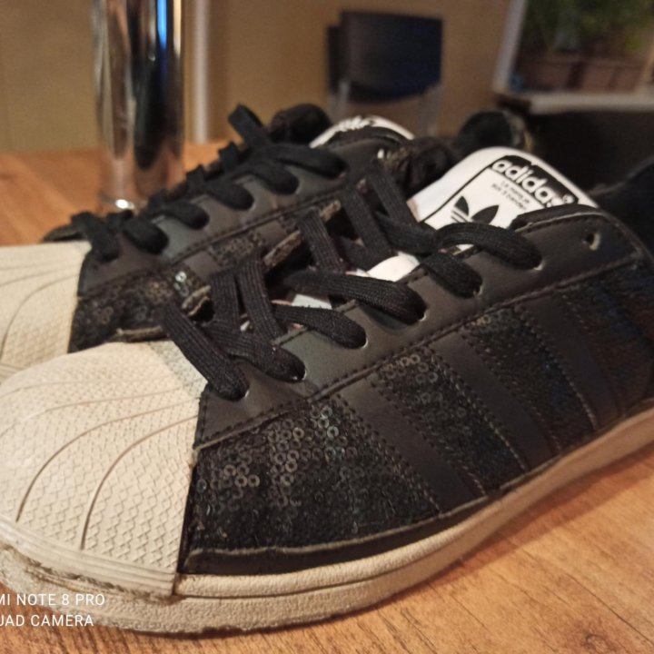 Adidas Superstar оригинал 41-42 размер