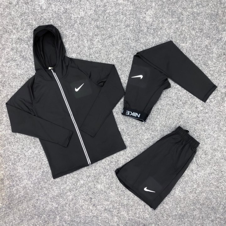 Спортивный комплект Nike рашгард