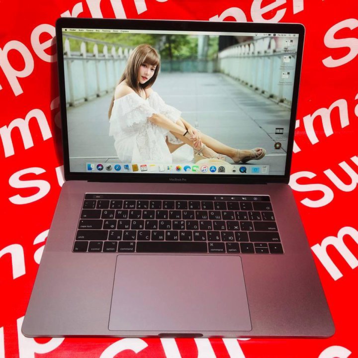 Apple MacBook Pro 15 2018 32 отличная батарея