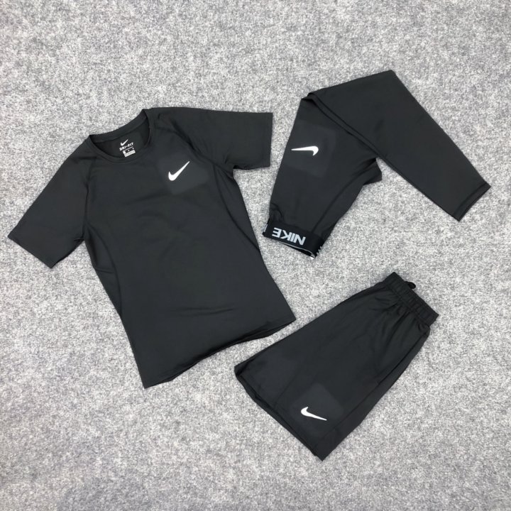 Спортивный комплект Nike Рашгард