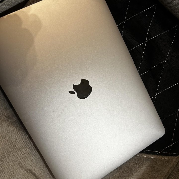 MacBook Air m1 (2020)