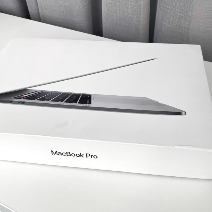 MacBook Pro 15-inch 2.9GHZ/16GB/512GB