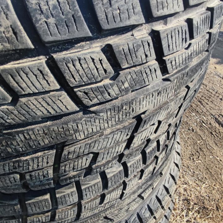 Японская зимняя резина 235/55 R18