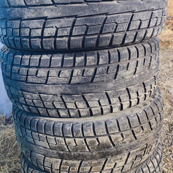 Японская зимняя резина 235/55 R18