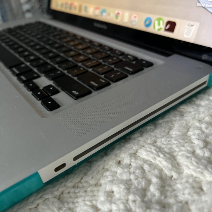 MacBook Pro 15-дюймов