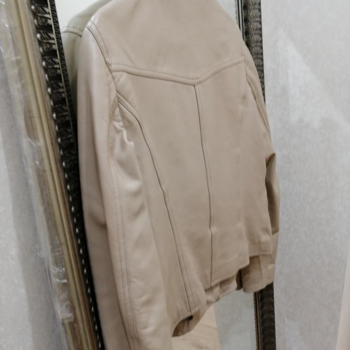 косуха натуральная кожа, Massimo dutti.