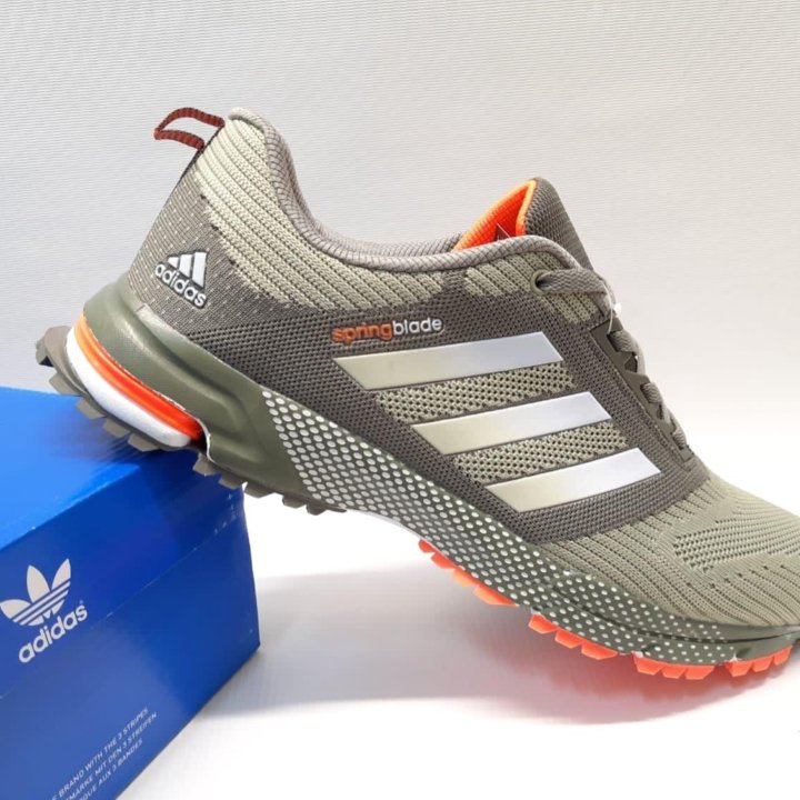 Кроссовки Adidas размер 47 артикул 9305 хаки