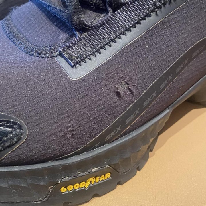 Кроссовки Skechers