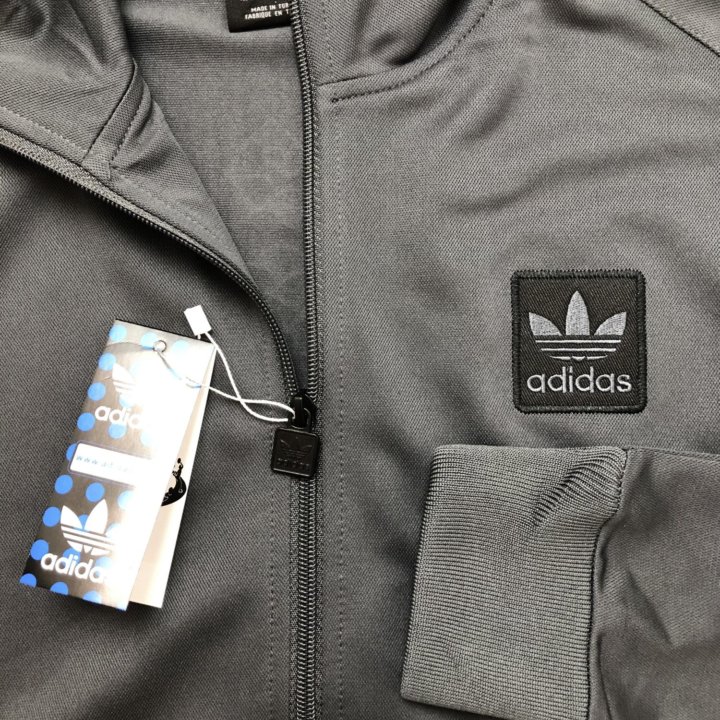 Спортивный костюм Adidas