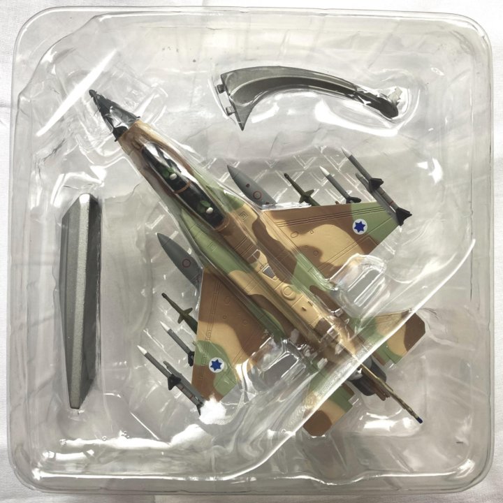 Модель самолета F-16I Sufa (Шторм) 1/72 Новая