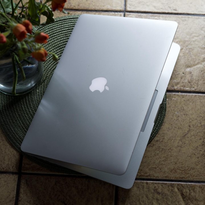 Macbook Pro 15 2015 i7 16gb 512GB