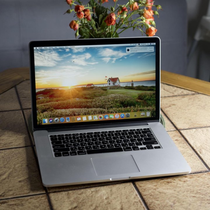 Macbook Pro 15 2015 i7 16gb 512GB