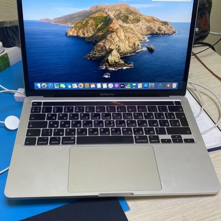 MacBook Pro 13 2020 Core i5/8gb/256gb SSD/1.5gb vi