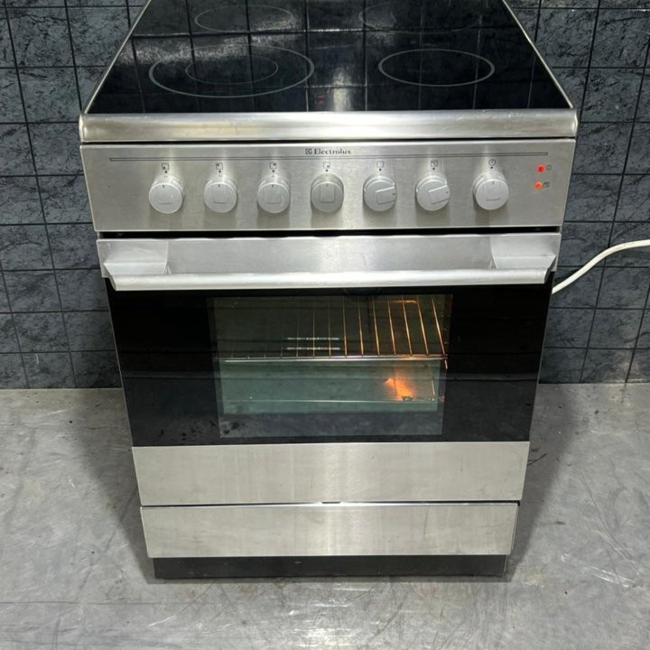 Плита электрическая Electrolux EKC 601503X