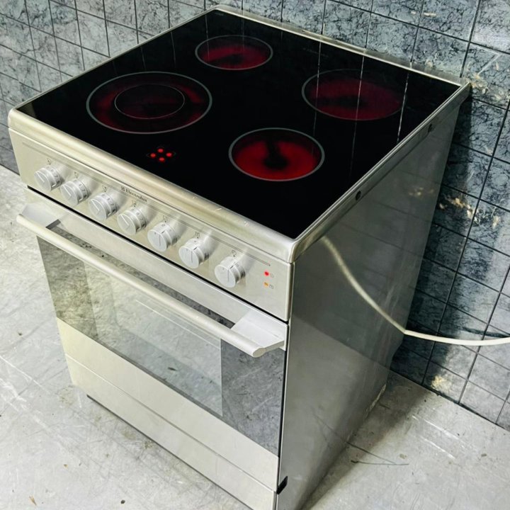 Плита электрическая Electrolux EKC 601503X