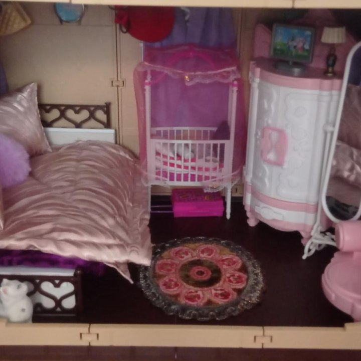 Кукольный домик .