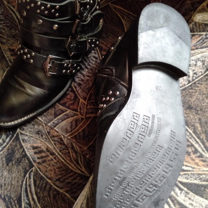 СТИЛЬНЫЕ БОТИНКИ.