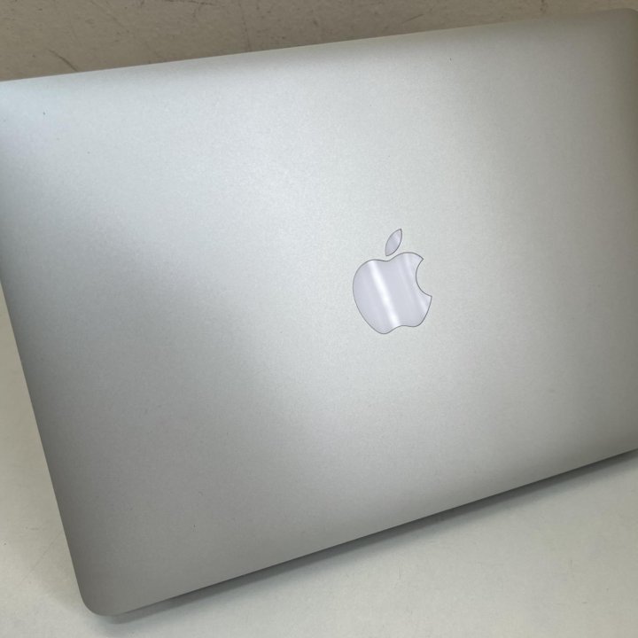 Apple MacBook Air 2017 i5/8G/128G 739циклов