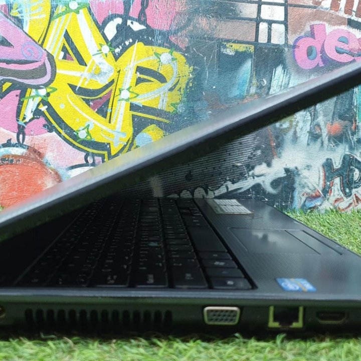 Ноутбук Acer Aspire AS5749 Aspire AS5749-2352G50Mnkk 1366x768, Intel Core i3 2350M 2.3ГГц, 4ГБ, Intel HD Graphics 3000