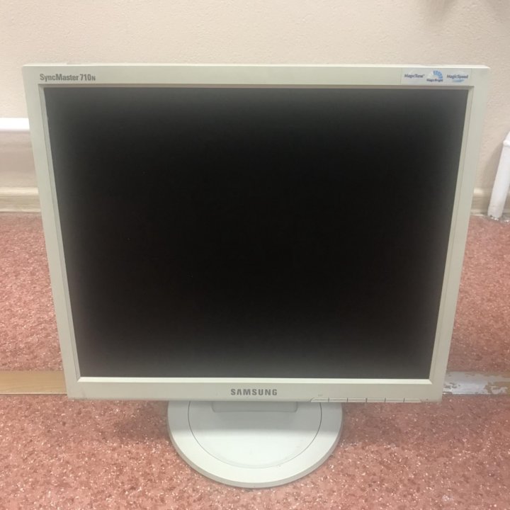 Монитор Samsung 710N