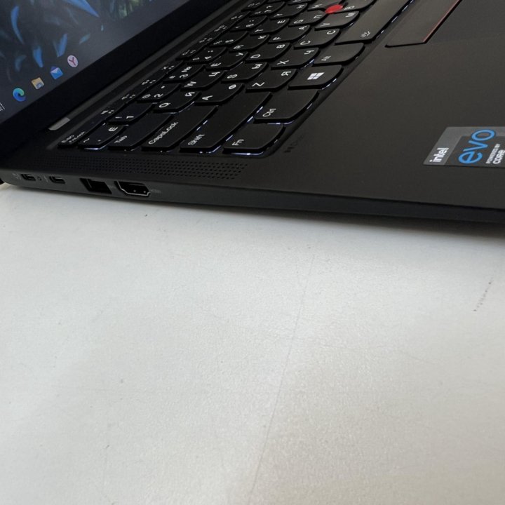 Thinkpad X1 Carbon Gen 9 i5-1135G7/16G/512G