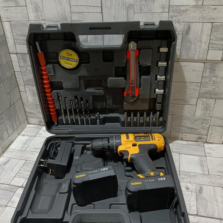 Шуруповерт dewalt 18v