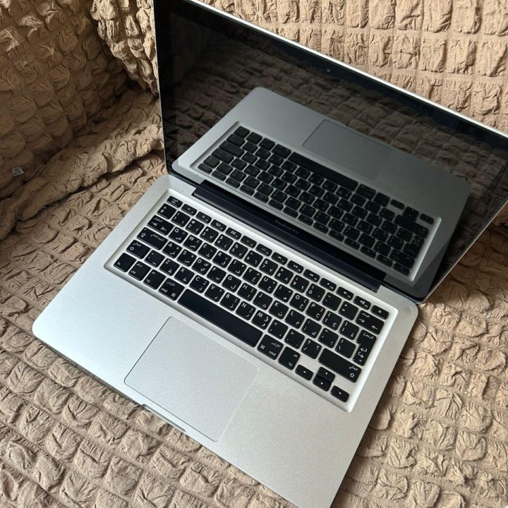 MacBook Pro 13 2011 CORE I5 2.3ghz/4gb ram /без SS