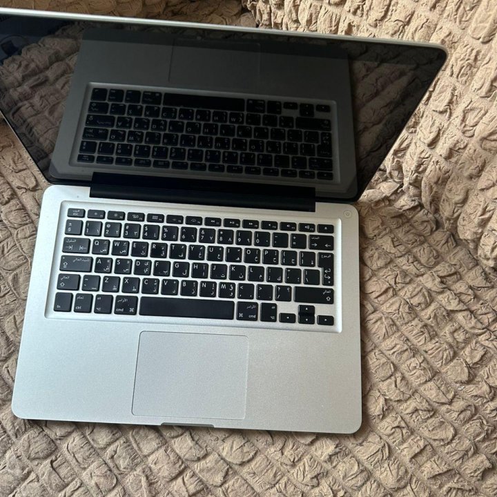 MacBook Pro 13 2011 CORE I5 2.3ghz/4gb ram /без SS