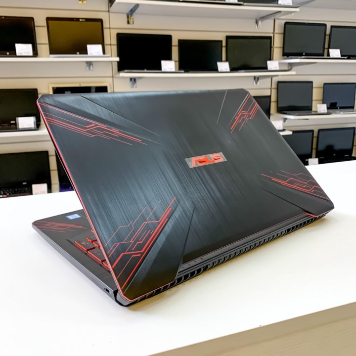 Игровой ноутбук Asus i7/6Ядер/GTX1060/8Гб