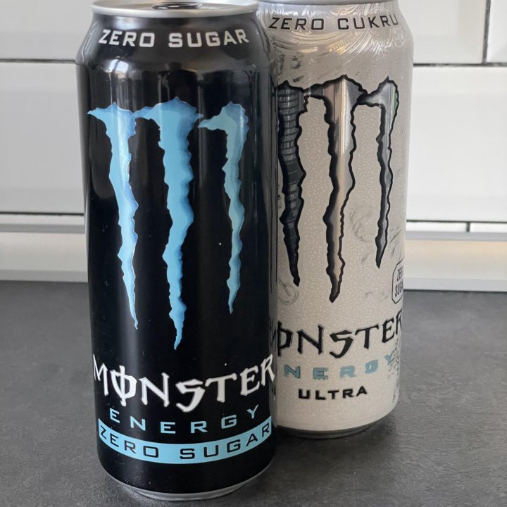 Банки Monster Energy