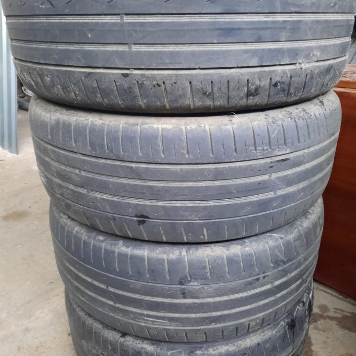 Hankook 235/60/18, 4шт