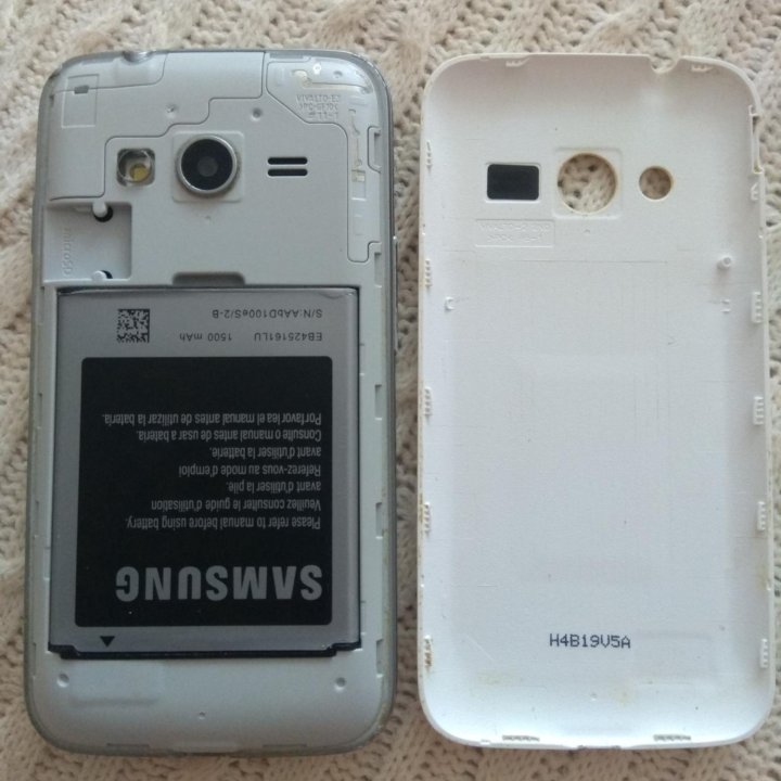 Смартфон Samsung Galaxy Ace 4 Lite SM-G313H