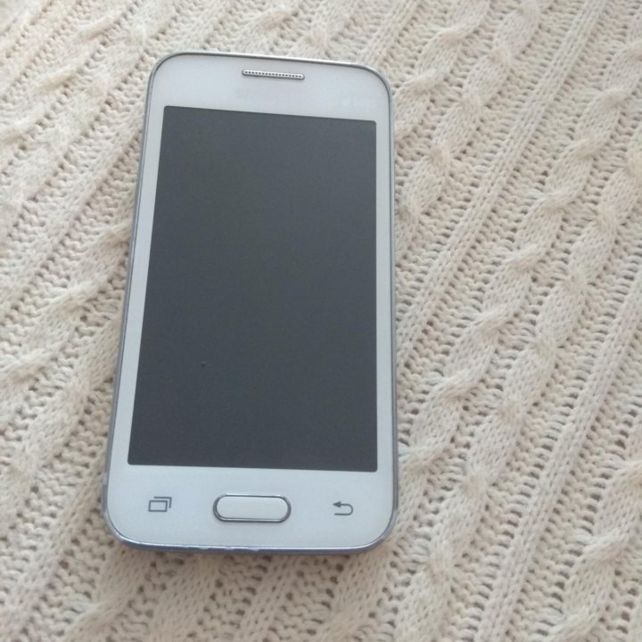 Смартфон Samsung Galaxy Ace 4 Lite SM-G313H