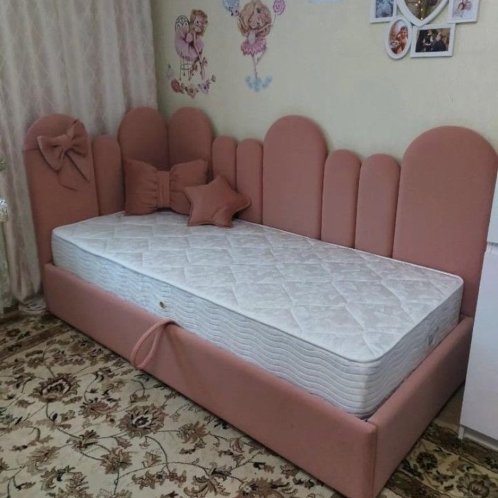 Кровать в детскую 190/80 с матрасом Новая