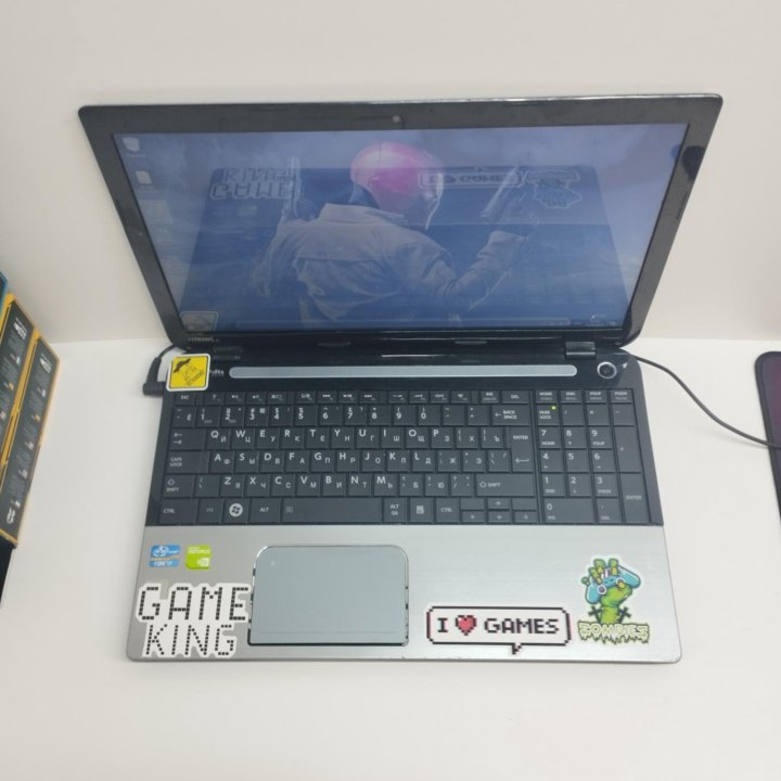 Игровая Toshiba i7 4GB видео 8GB озу SSD