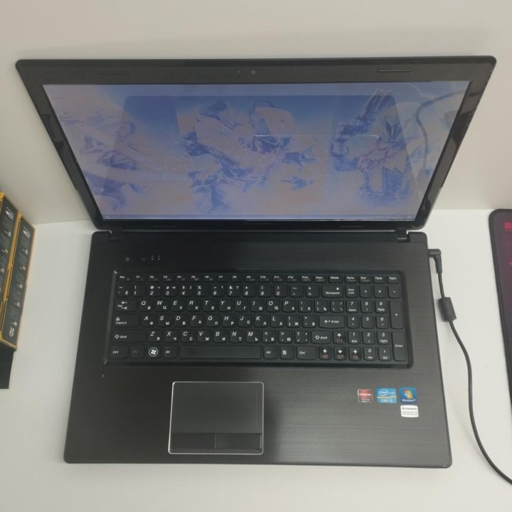 Игровой Lenovo 17'3 i5 4GB видео 8GB озу SSD