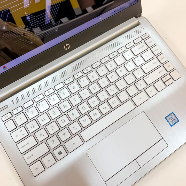 Ноутбук HP i5/SSD/8RAM/IPS