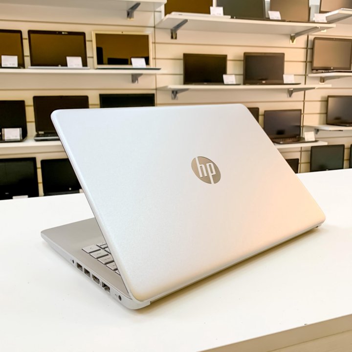 Ноутбук HP i5/SSD/8RAM/IPS