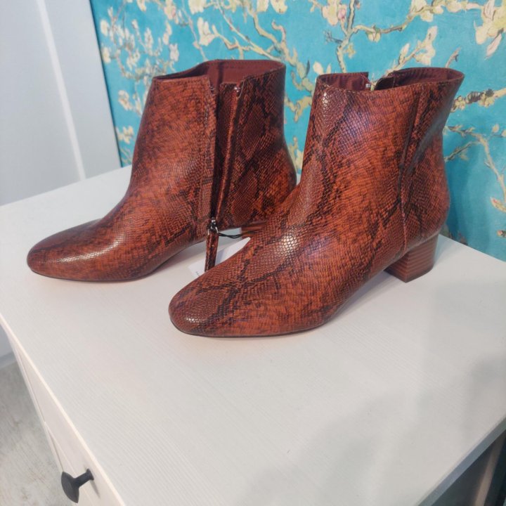 Ботильоны Reserved