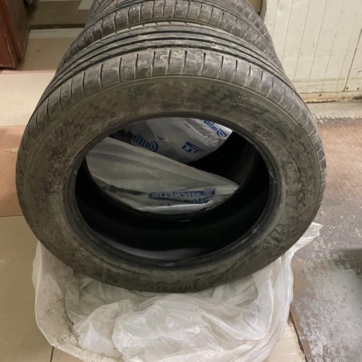 Kumho exsta ps 71 225/55 R17